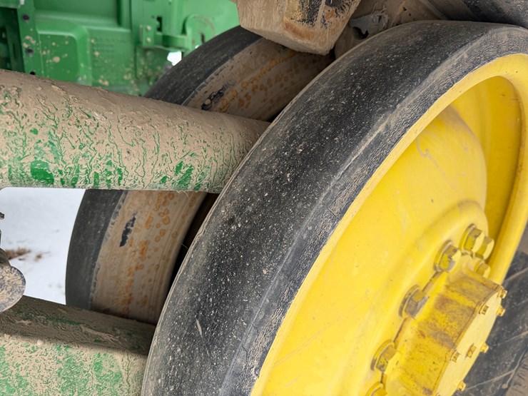 2015-john-deere-8370rt-image-28