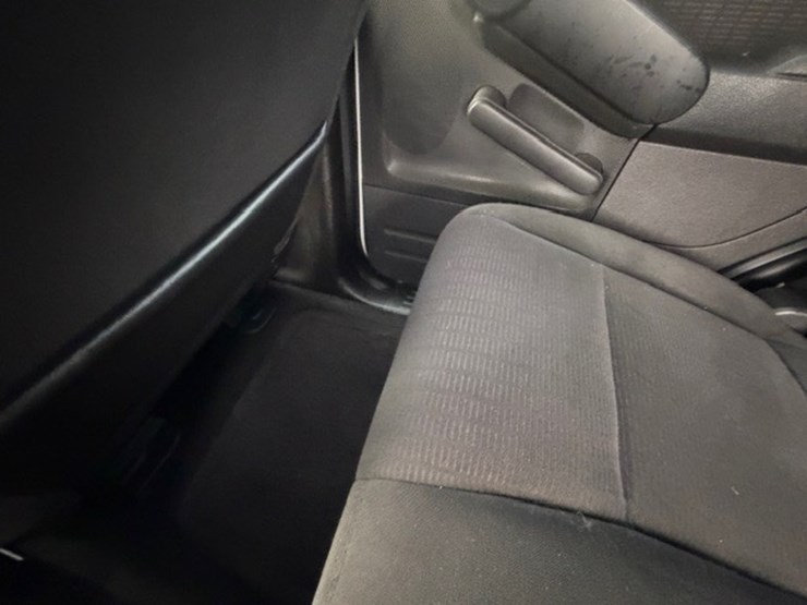 2011-ford-explorer-image-26