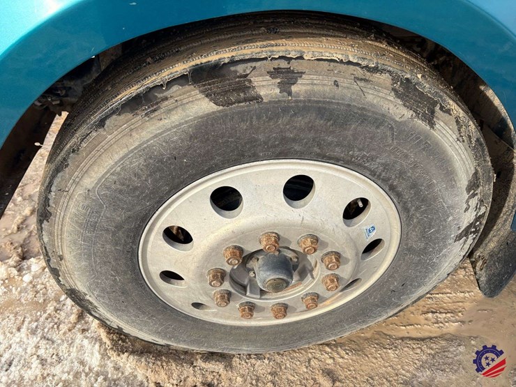 2021-western-star-4900ex-image-16