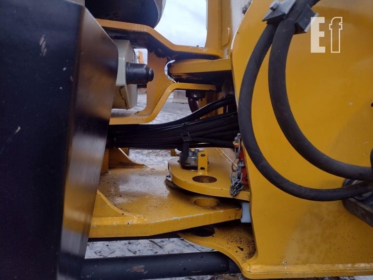 2019-deere-324l-image-24