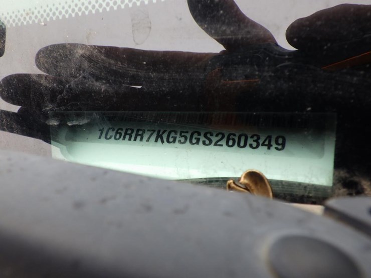 2016-dodge-1500-image-15