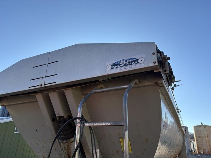 2002-l-&-m-pit-boss-rock-tub-trailer-image-13