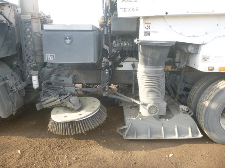 2016-tymco-600-image-13