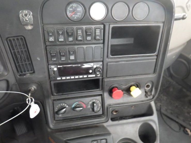 2015-international-prostar-image-18