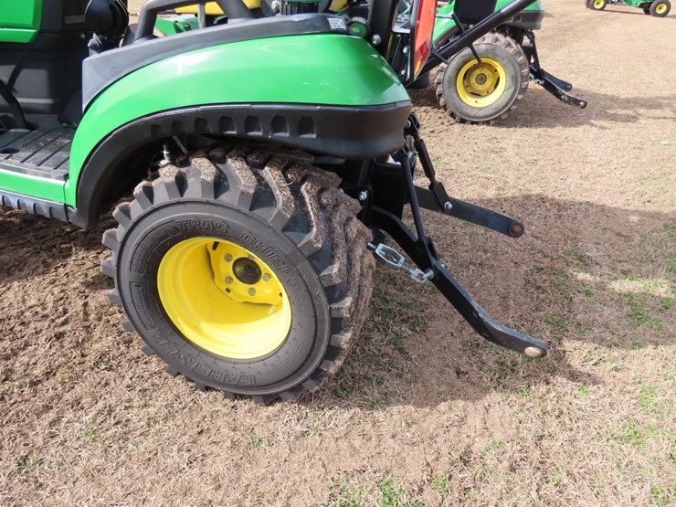 2023-john-deere-1025r-image-12