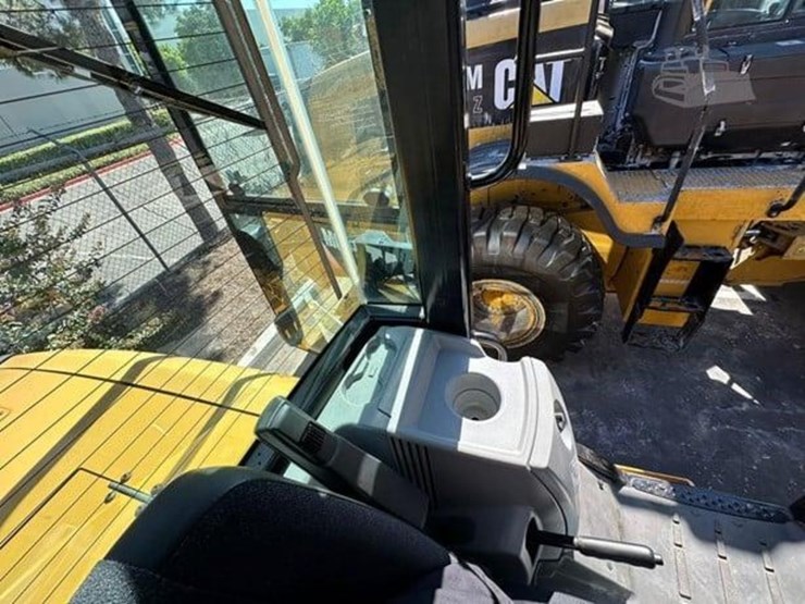 2018-caterpillar-910m-image-21