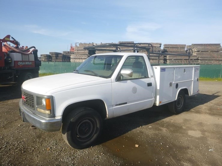 1995-gmc-2500-image-1