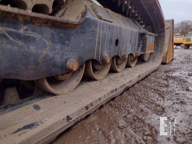 2017-bobcat-t595-image-33