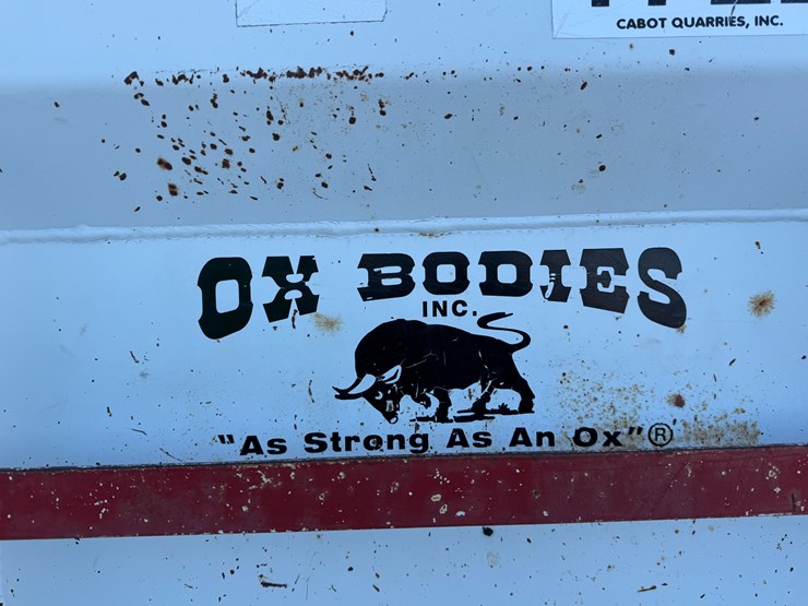 1996-mack-ch613-image-13