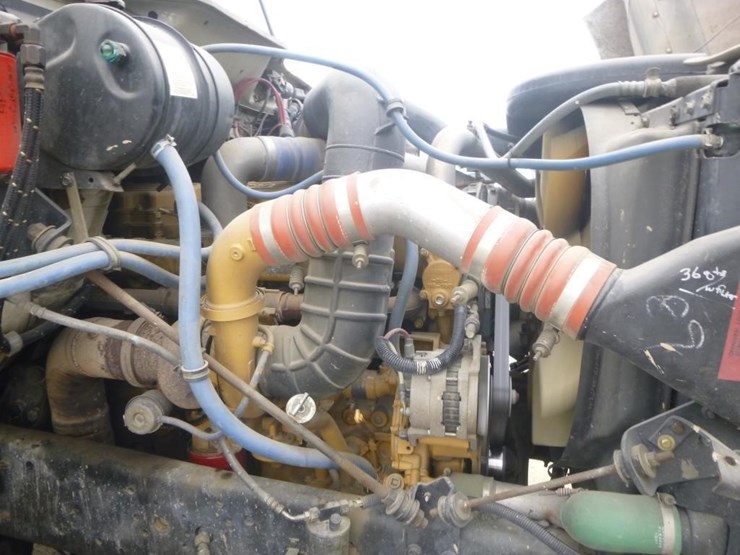 2002-international-2674-image-27