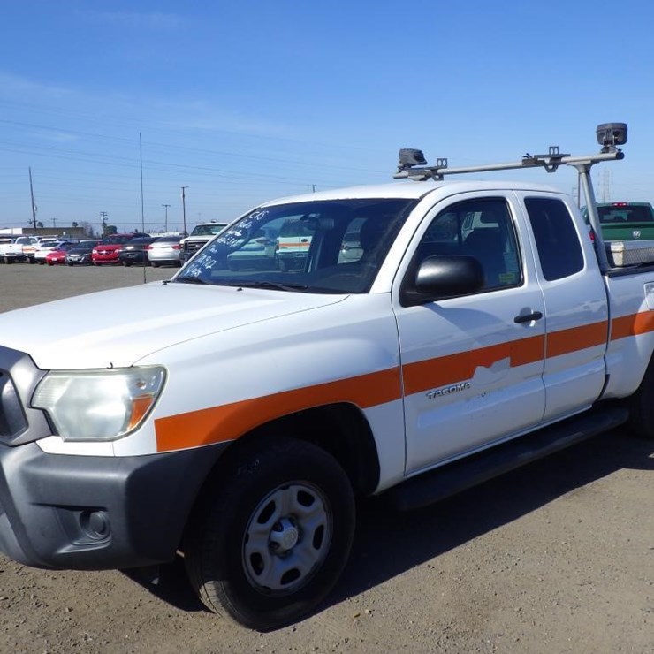 2013 TOYOTA TACOMA