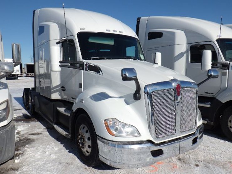 2020-kenworth-t680-image-3