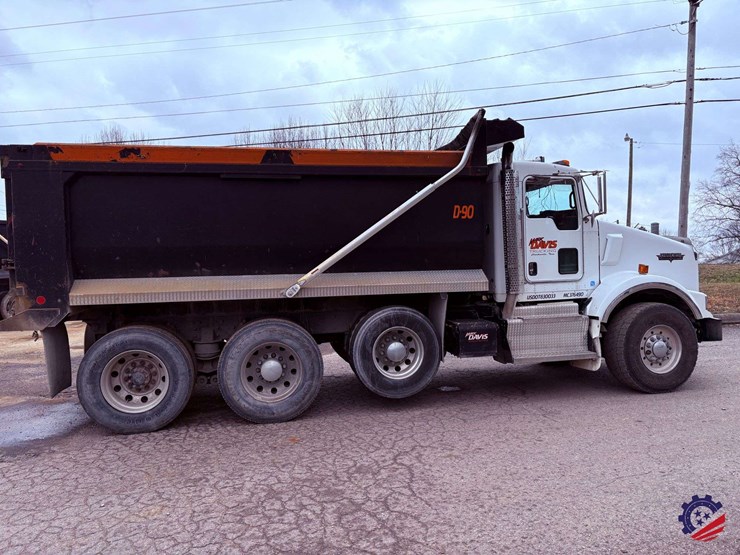 2016-kenworth-t800-image-8