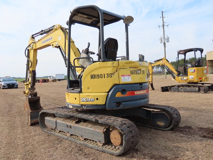 2016-yanmar-vio45-image-12