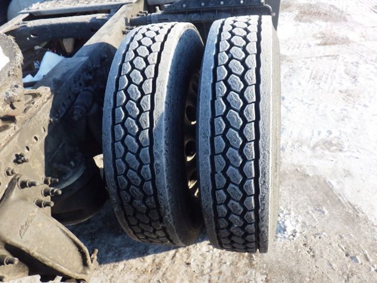 2017-freightliner-cascadia-125-image-8