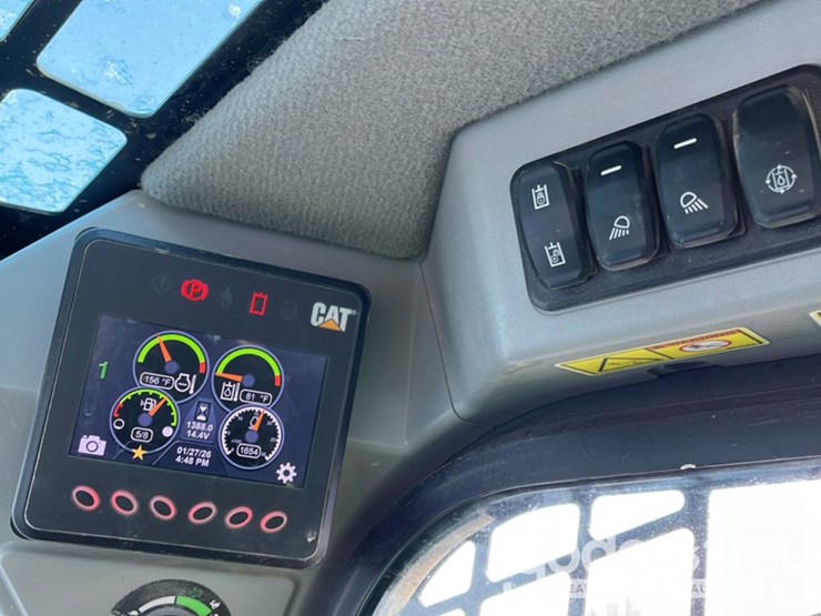 2023-caterpillar-259d3-image-27