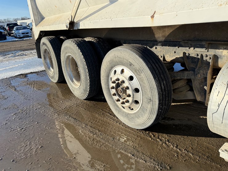 2010-kenworth-t800-image-22