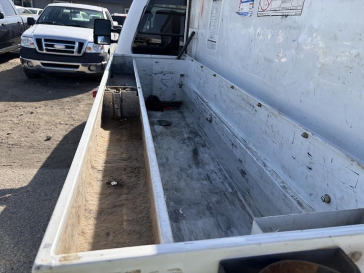 2011-ford-f250-image-27