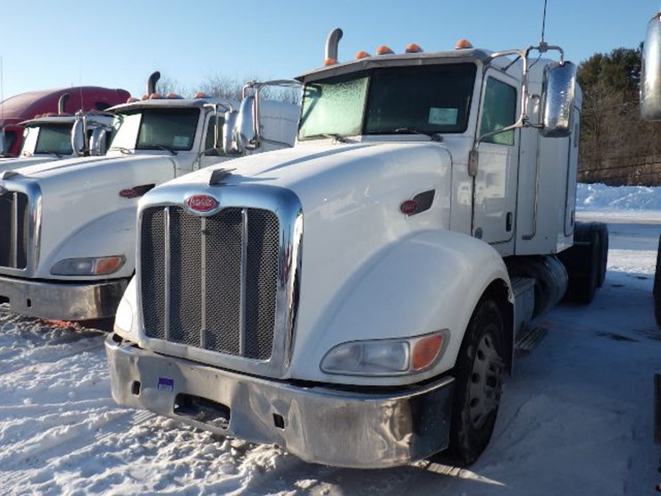 2014-peterbilt-386-image-1