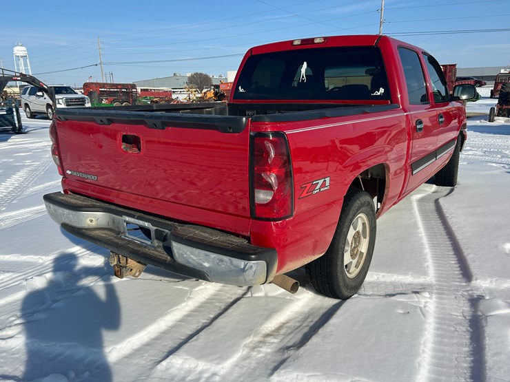 2006-chevrolet-1500-image-3