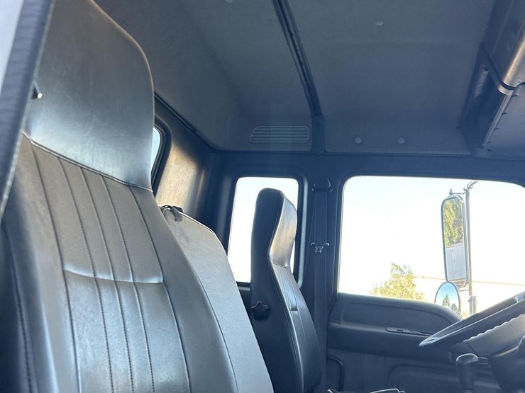 1998-isuzu-ftr-image-31