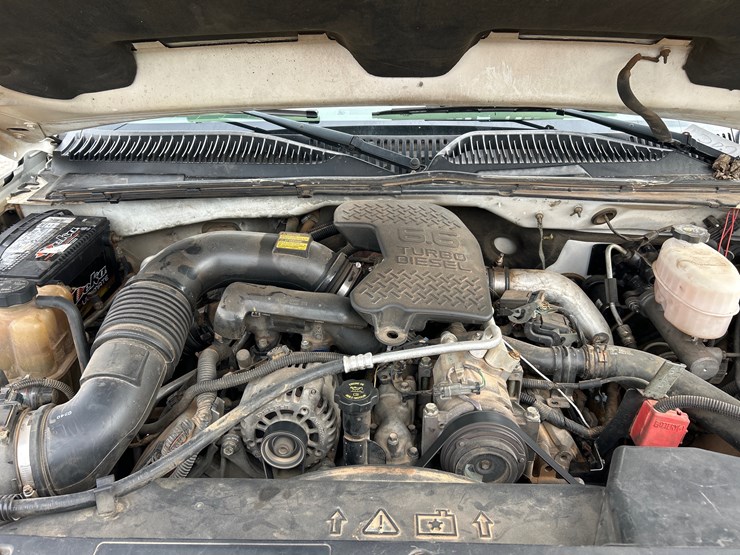 2005-chevrolet-3500-image-12