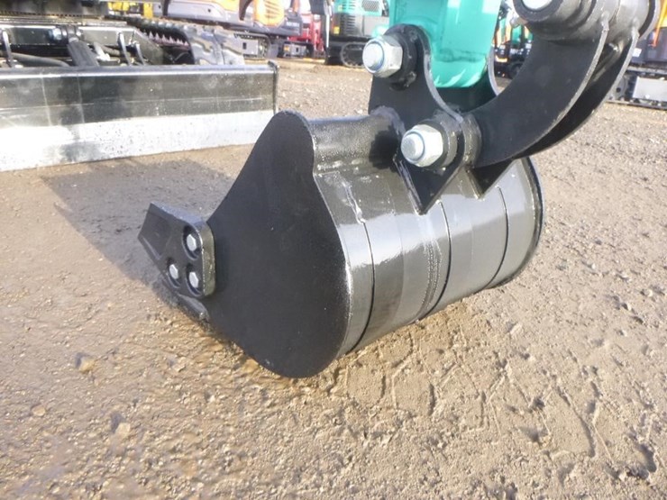 agt-qh12r-hydraulic-excavator-image-10