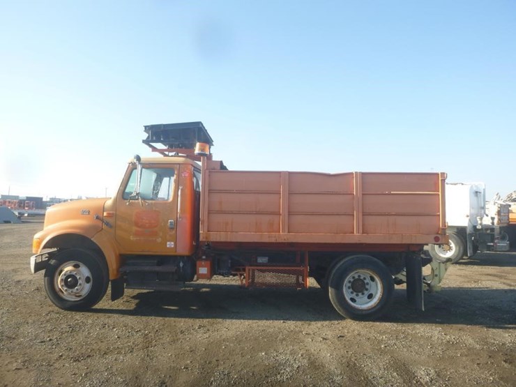 1995-international-4700-image-5