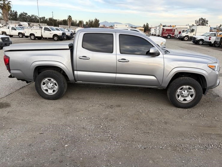 2020-toyota-tacoma-image-8