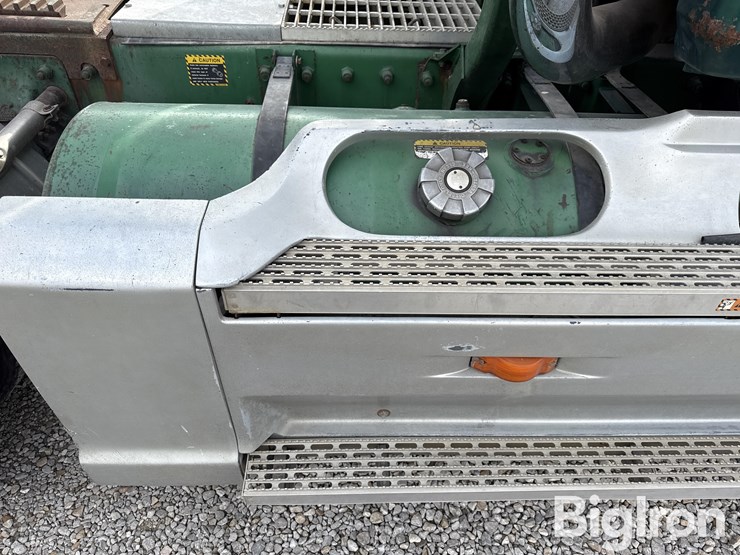 1993-mack-ch613-image-12