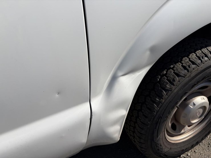 2011-ford-f250-image-37