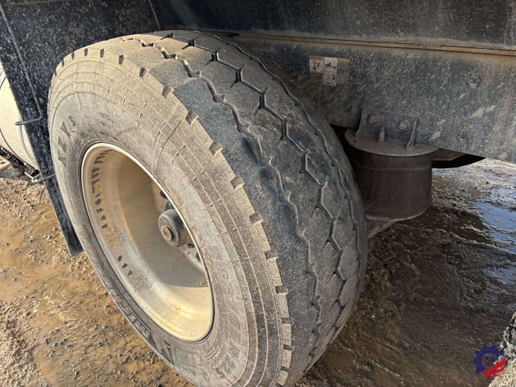 2019-kenworth-t880-image-12