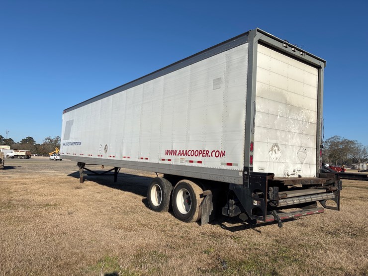 2015-great-dane-48ft-image-4