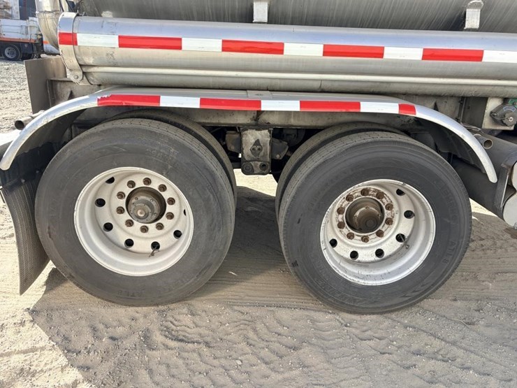 trailmobile-tanker-image-5