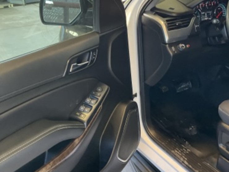 2020-chevrolet-tahoe-image-23