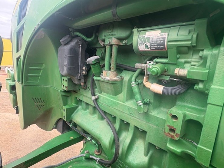 john-deere-8320r-image-32