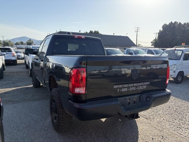 2015-dodge-ram-2500-image-2