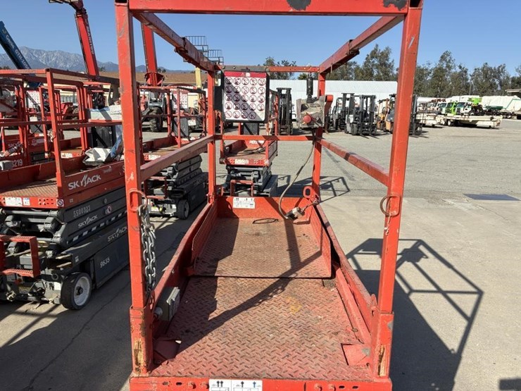 2005-skyjack-sjiii3219-image-10