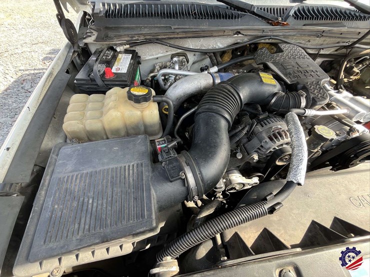 2002-chevrolet-silverado-3500-image-46