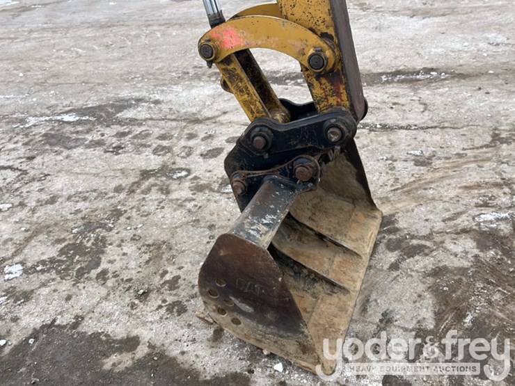 caterpillar-305-image-19