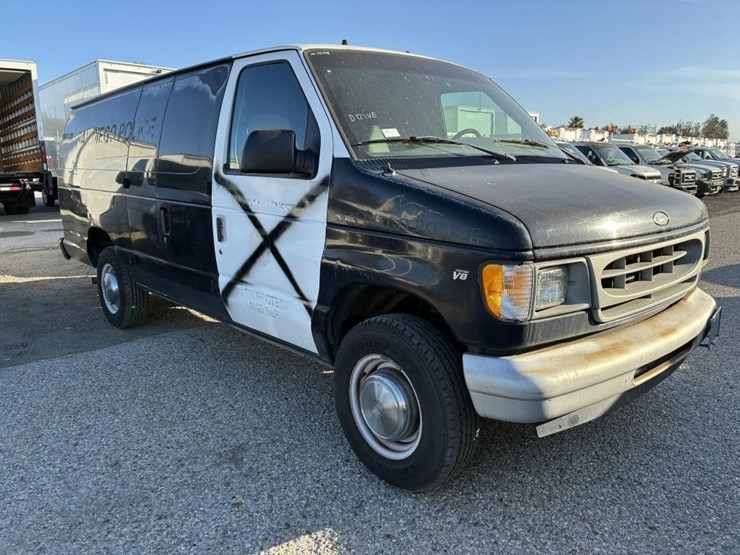 2002-ford-e250-image-2