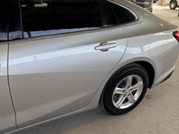 2021-chevrolet-malibu-ls-sdn-image-7