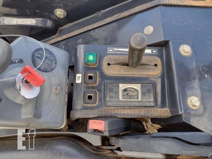 2022-deere-26g-image-8