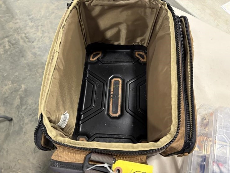 soft-tackle-box-with-baits-image-6