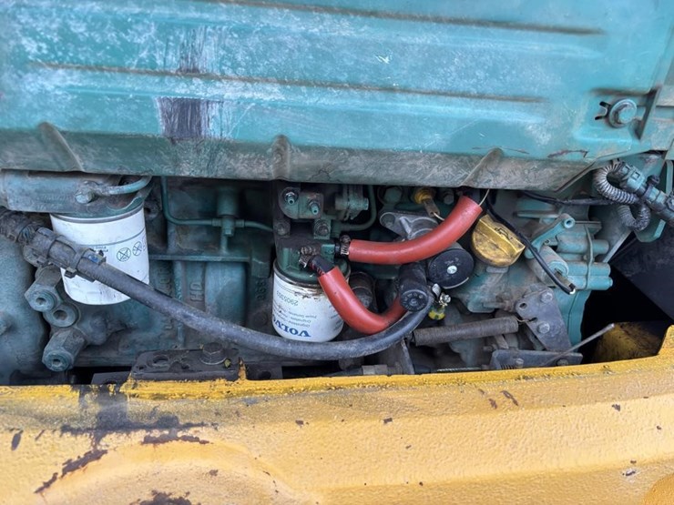 2012-volvo-l30b-image-39