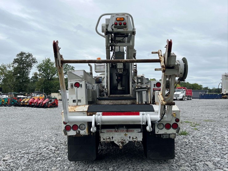 2005-gmc-c8-cable-placer-truck-image-28