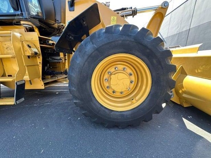 2018-caterpillar-910m-image-12