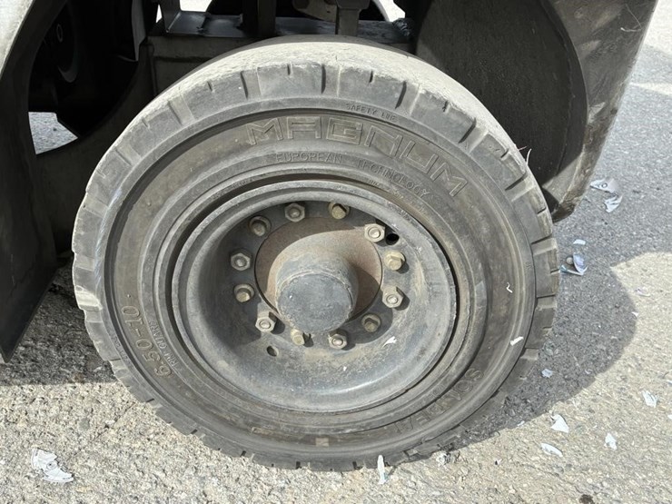 nissan-mug1f2a30jv-image-11