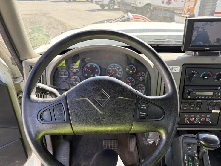 2011-international-workstar-7600-image-11