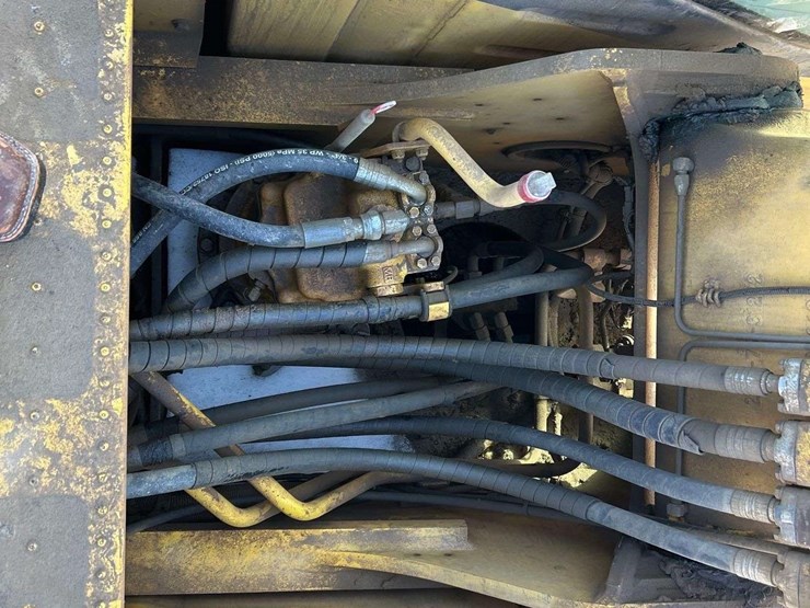 2012-komatsu-pc200-lc-8-image-12